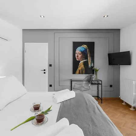 Вилла Deluxe With Pool, Sauna, Jacuzzi & Playground Воднян