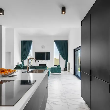 Villa Deluxe With Pool, Sauna, Jacuzzi & Playground Vodnjan