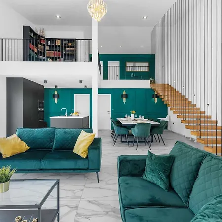 Deluxe With Pool, Sauna, Jacuzzi & Playground Вилла *