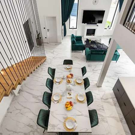 Deluxe With Pool, Sauna, Jacuzzi & Playground Villa *