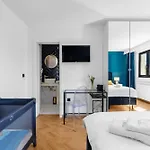 빌라 Deluxe With Pool, Sauna, Jacuzzi & Playground *