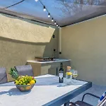 Deluxe With Pool, Sauna, Jacuzzi & Playground 보드냔