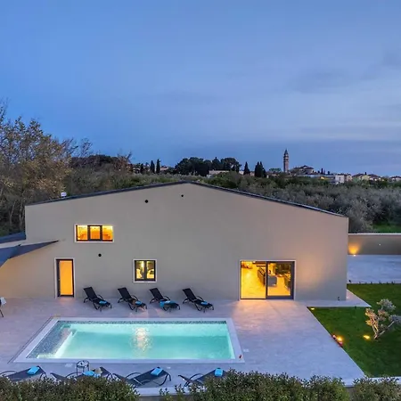 Villa Deluxe With Pool, Sauna, Jacuzzi & Playground Vodnjan